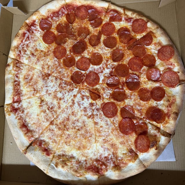 1/2 Pepperoni Pizza (XL 20”).
