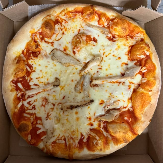 Buffalo Chicken Pizza (Mini 9”).