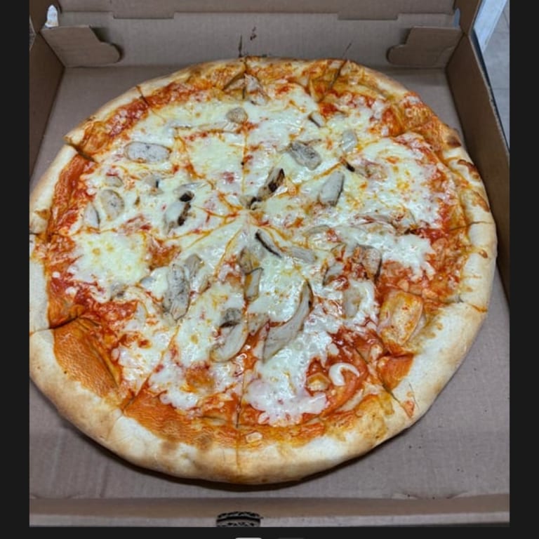 Buffalo Chicken Pizza Delight
