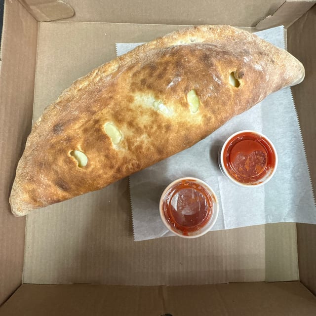 Calzone (Large).